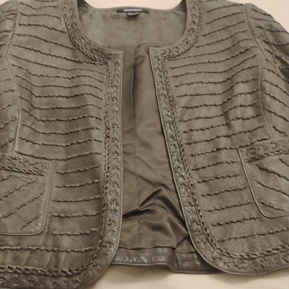 ELLEN TRACY GENUINE LEATHER OLIVE/BROWN JACKET. SIZE 16.